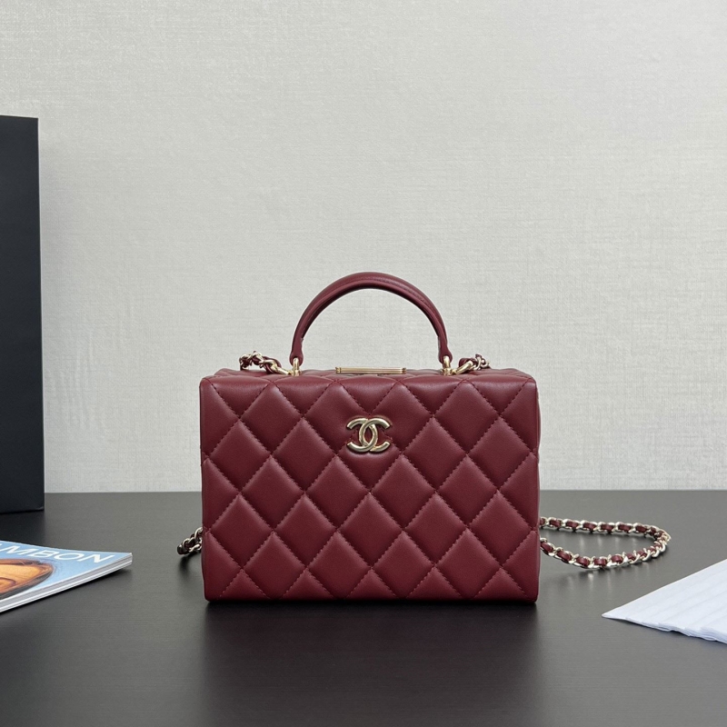 Ch*el box bags
